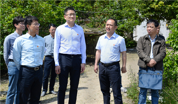 庄永智吕建成到介福乡调研